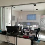 Postazioni di lavoro negli uffici Fin Solution Italia a Bari